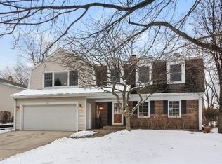 311 Onwentsia Rd, Vernon Hills, IL 60061