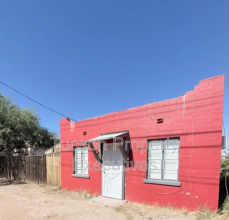 1 bed, 1.0 bath, 600 sqft, $800 — Photo 1