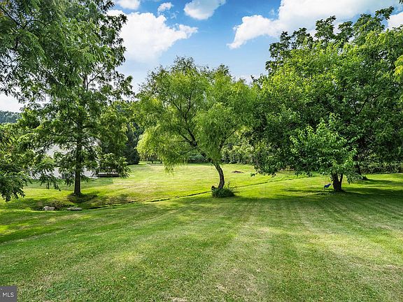 5th image of 151 Freedom Valley Cir