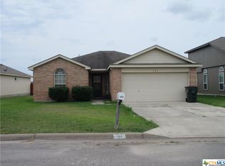157 Talon Dr, Luling, TX 78648