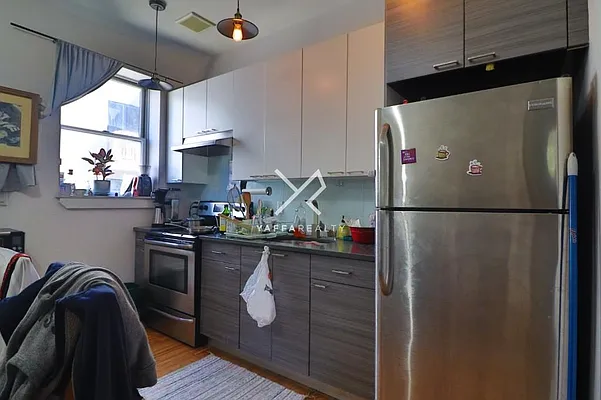 Rented by Yaffa Realty LLC | media 10