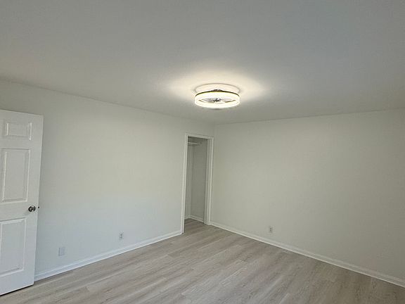 4th image of 220 Australian Ave #3