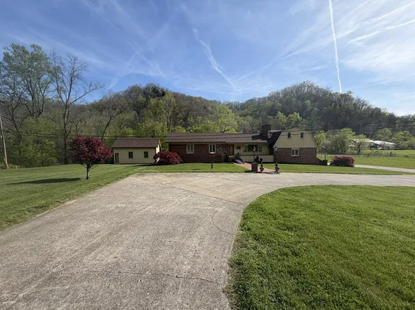 142 State Route 194, Prestonsburg, KY 41653