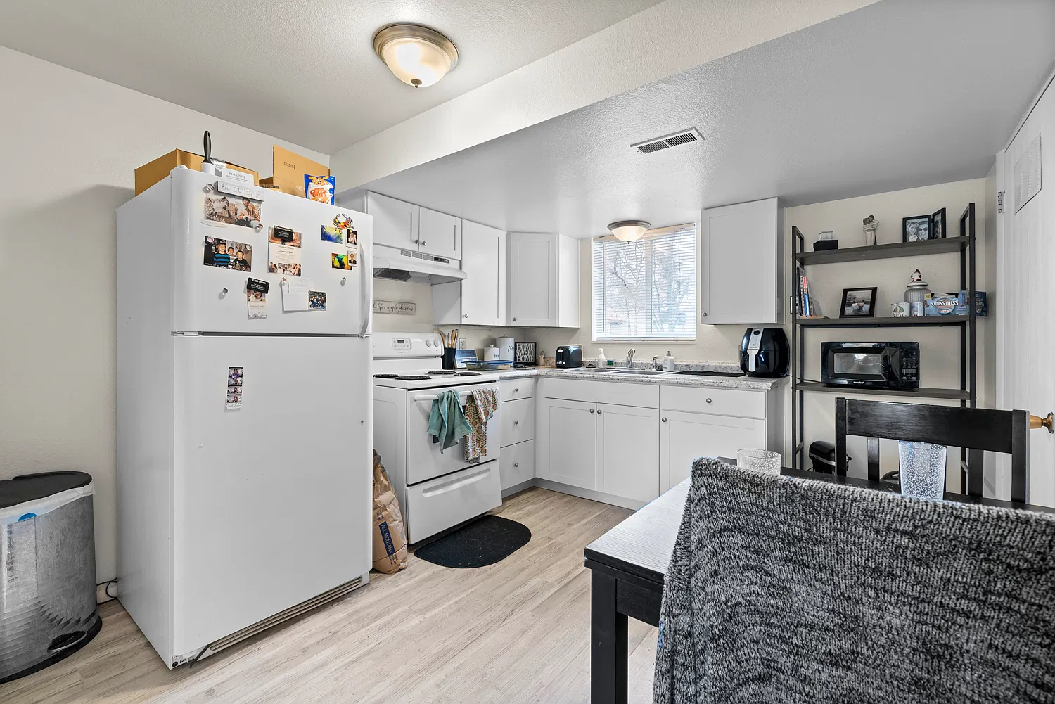 2 bed, 650 sqft, $1,195 — Photo 3