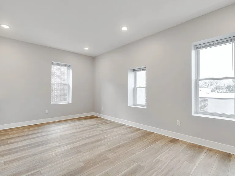 1231 Belmont Ave — Photo 9