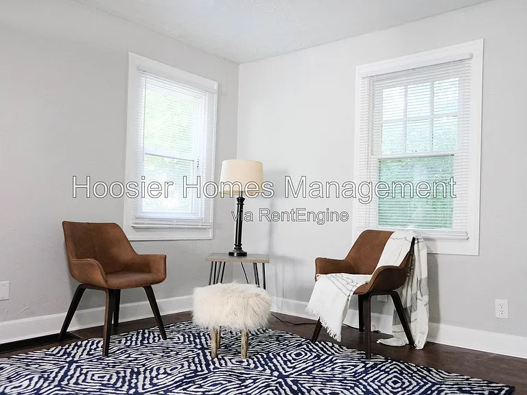 2035 E 43rd St — Photo 4