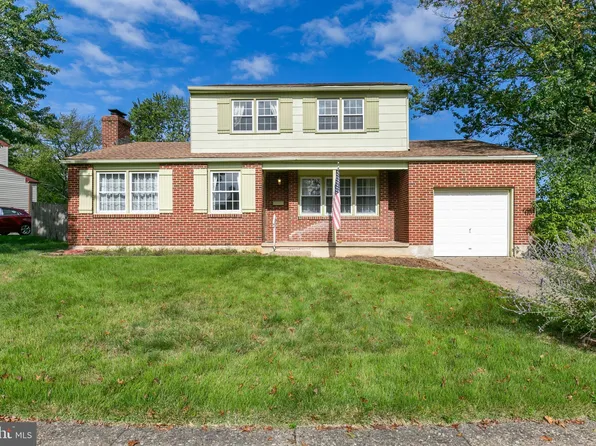 2635 Burning Tree Rd, Pennsauken, NJ 08109
