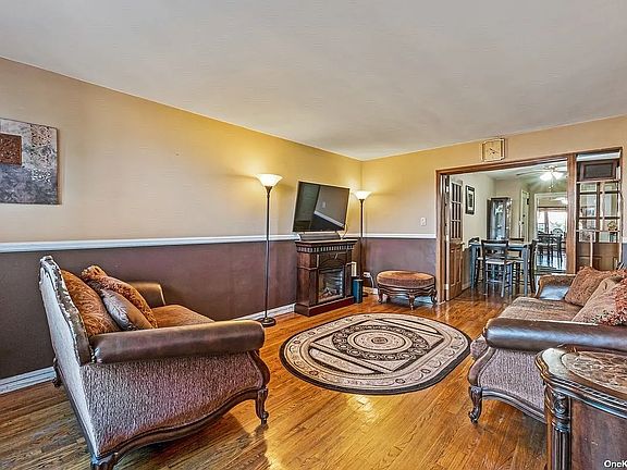 4th image of 83-37 Saint James Ave #5U
