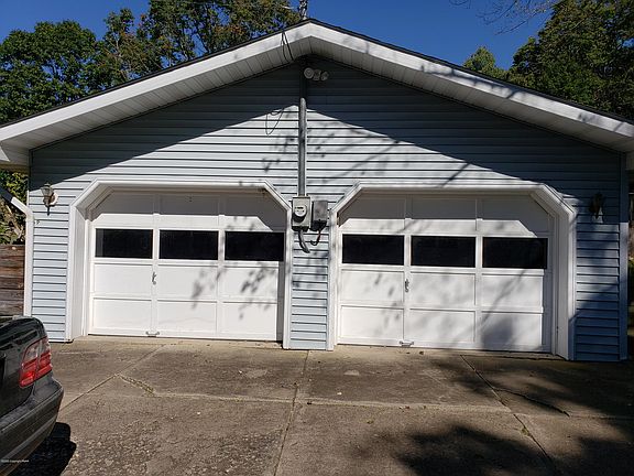 4th image of 2530 Rising Hill Dr