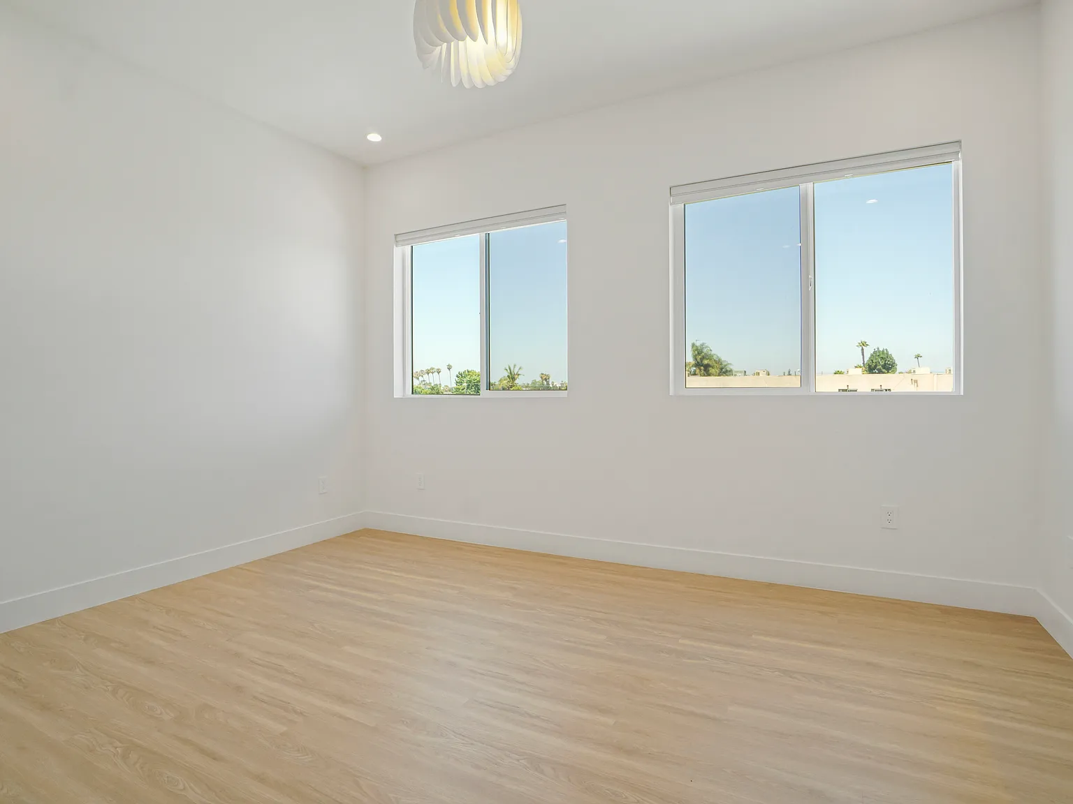 1 bed, 14440 sqft, $1,350 — Photo 2