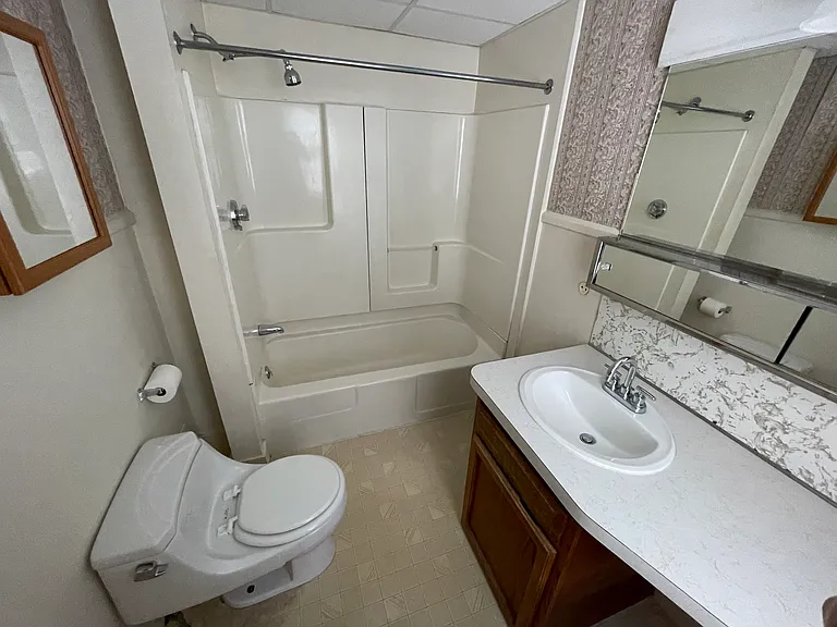 667 Washington St #2 — Photo 8