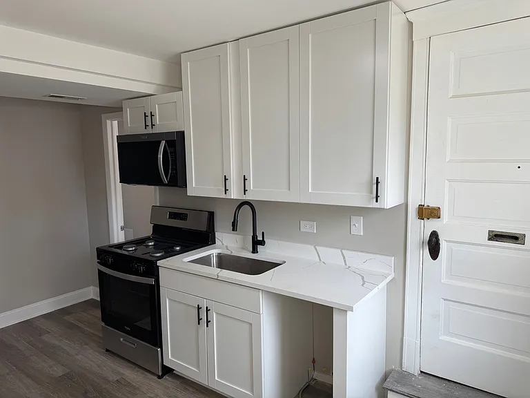 2360 S Sacramento Ave #BF — Photo 4