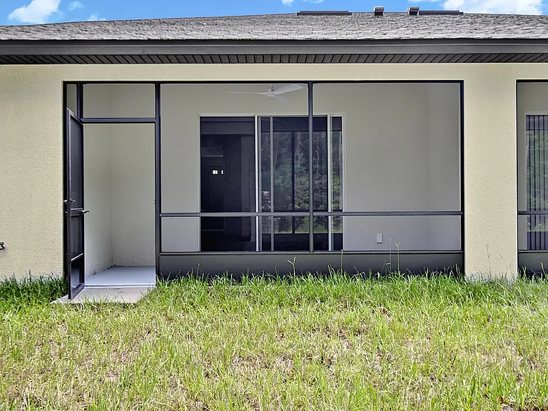14 Ullynn Pl #A — Photo 59