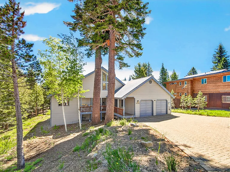 13751 Heidi Way — Photo 37