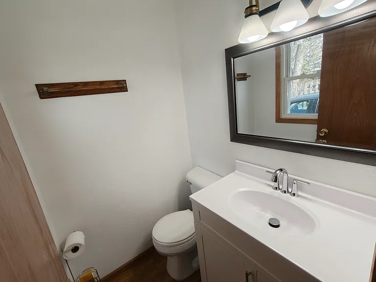 2212 Bartlett Ave — Photo 11