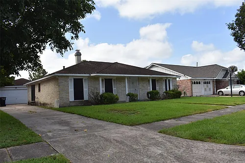 10427 Huntington Wood Dr Photo 1