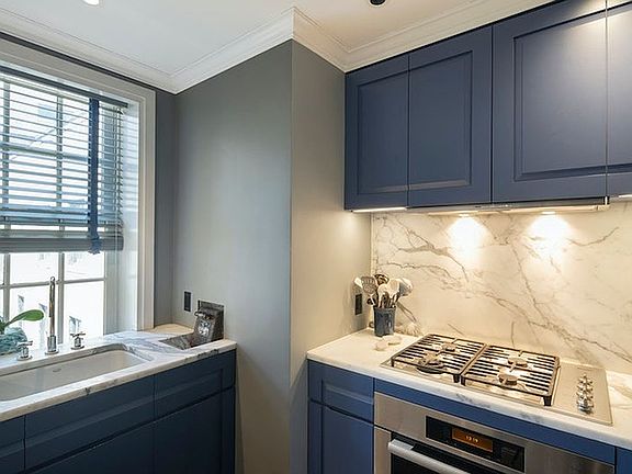 3rd image of 45 E 9th St APT 99
