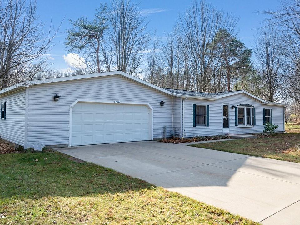 1st image of 67847 Carol Ln