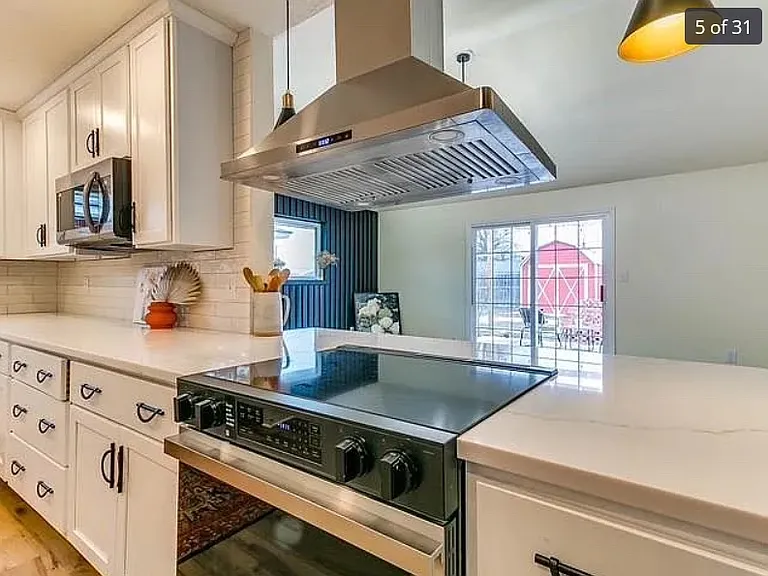 2021 Meeker Dr — Photo 3