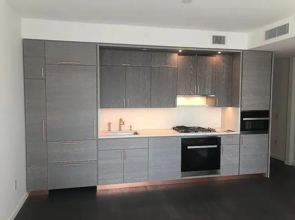 1 City Point APT 35H, Brooklyn, NY 11201