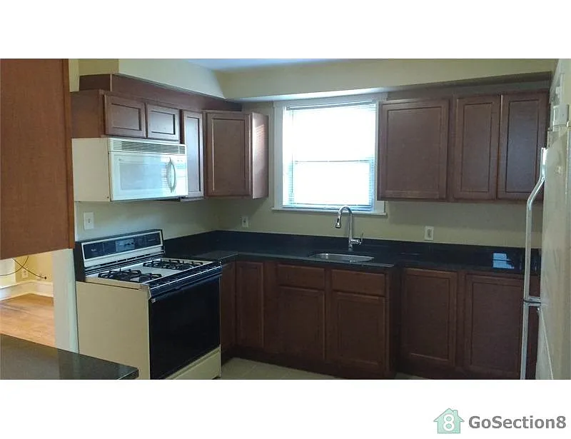 10124 S La Salle St photo 1