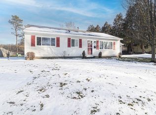 16 Arbor Dr, New Hartford, NY 13413