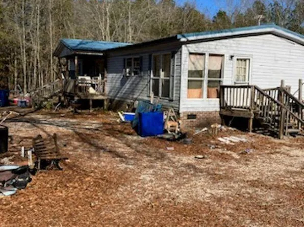 6102 Berry Rd, Latta, SC 29565