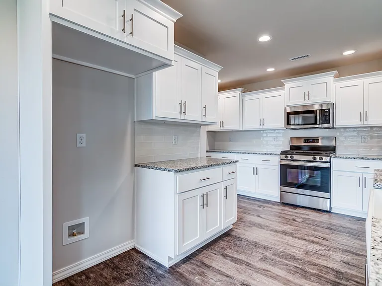 922 S Pindall Ln — Photo 41