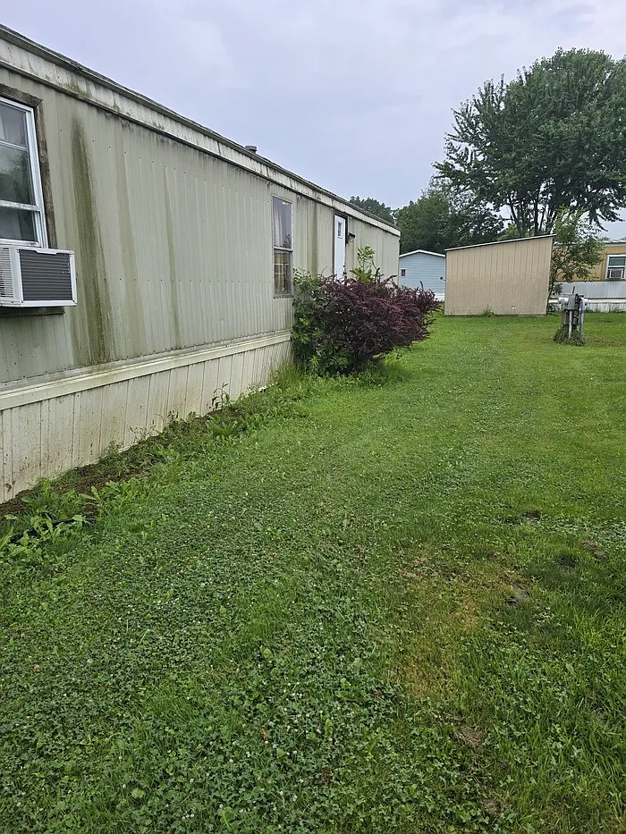 3 bed, 2.0 bath, $975 — Photo 2