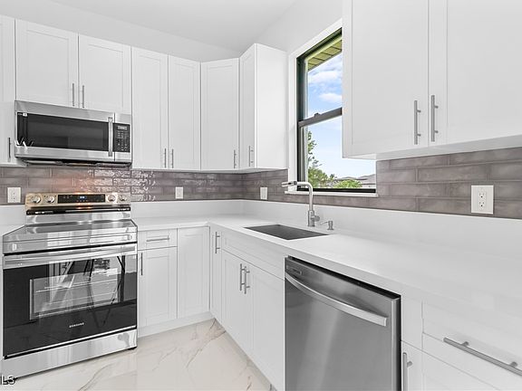 3rd image of 2354 NW 35th Pl