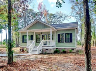 1409 Woodhaven Rd, Latta, SC 29565