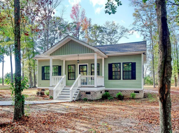 1409 Woodhaven Rd., Latta, SC 29565