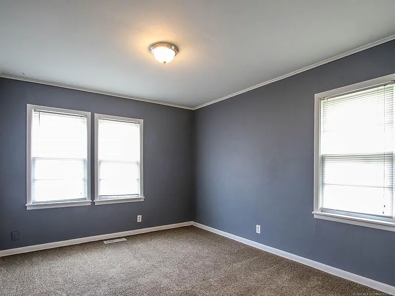2536 W Easton St N — Photo 21
