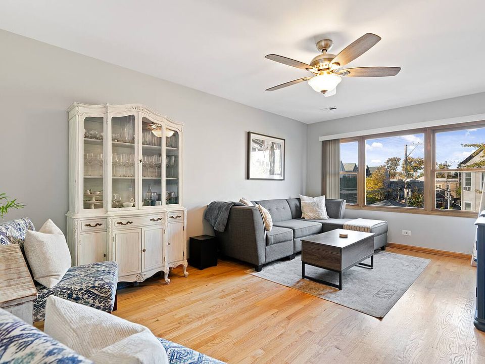 1st image of 2815 N Avers Ave #2