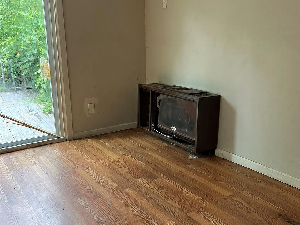 16617 Mendota St, photo 7