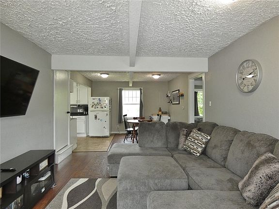 3rd image of 107 K Ave W
