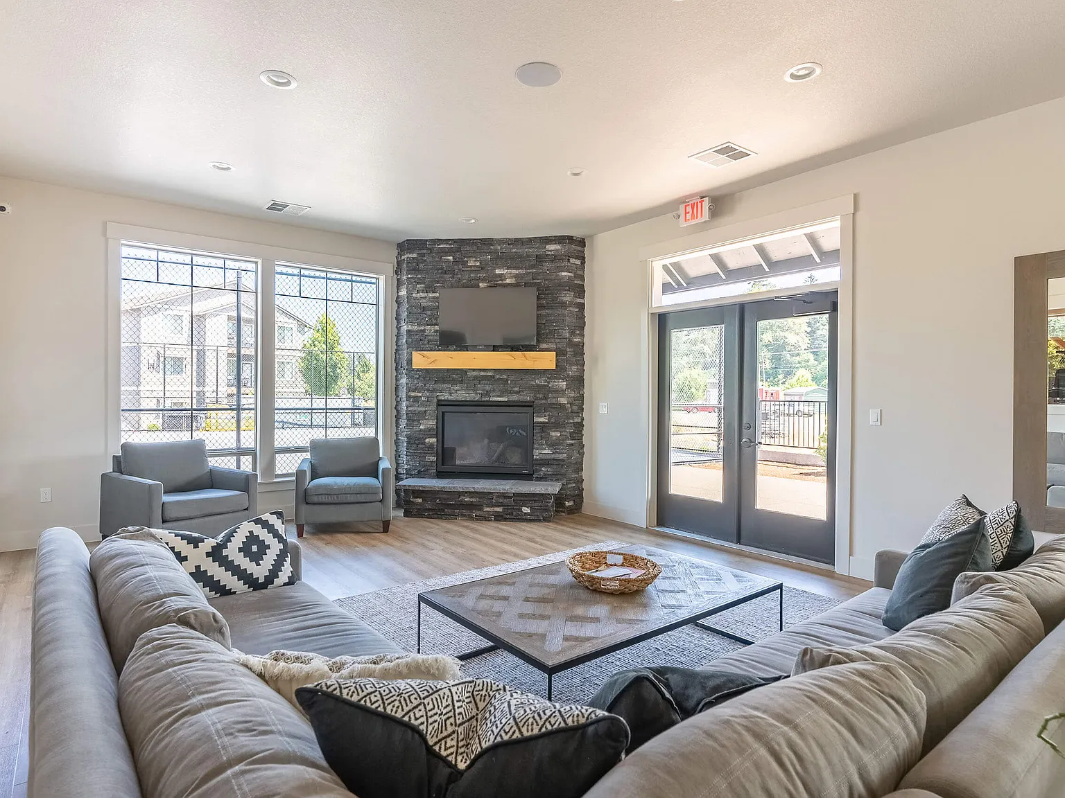Silverplace Apartment Homes — Photo 4