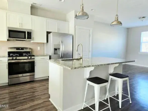 6607 Perry Creek Rd, Raleigh, NC 27616