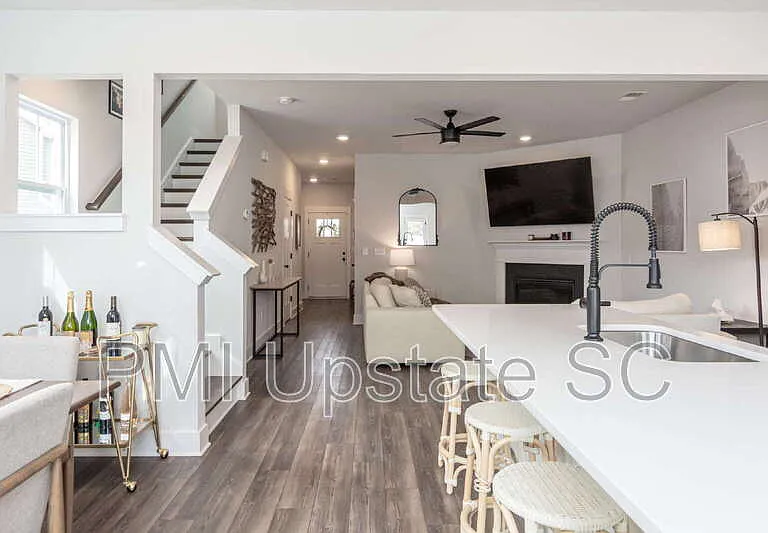 1069 Millison Pl — Photo 5