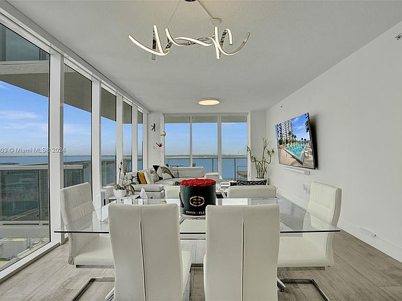 4th image of 600 NE 27th St APT 2901
