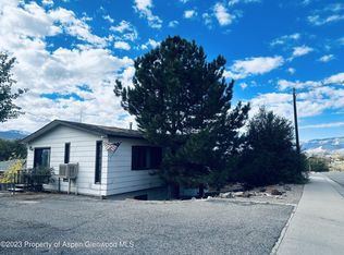 635 E 7th St, Rifle, CO 81650