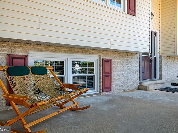 3rd image of 112 Cumberland Dr
