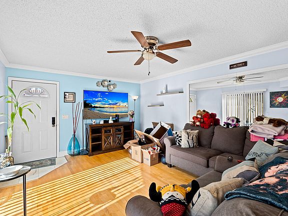 3rd image of 6139 Seven Springs Boulevard