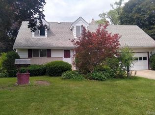 7050 Aldredge Dr, Swartz Creek, MI 48473