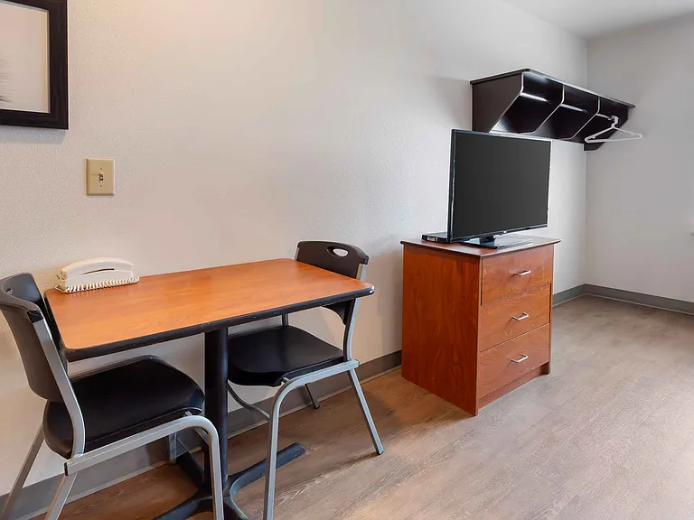 Studio Suite - 2 Full Beds
