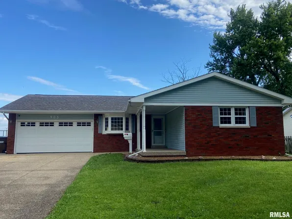 905 E Heights Ave, Taylorville, IL 62568