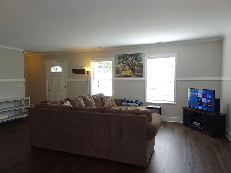 204 Old Hollow Rd — Photo 3