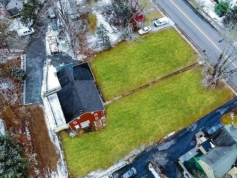 42 W Main St — Photo 3