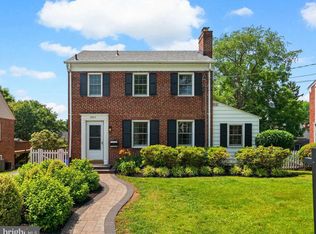 9922 Rogart Rd, Silver Spring, MD 20901