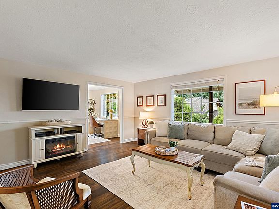 5th image of 5875 Smoketree Dr SE